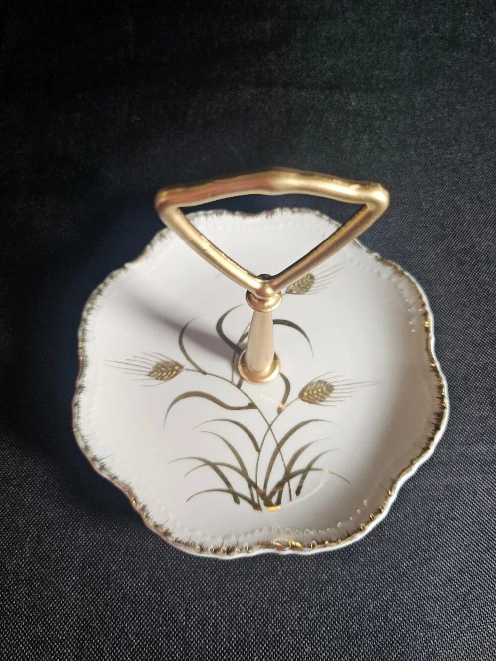 Mid Century Lefton China Golden Wheat Porcelain Bon Bon Dish With Center Handle